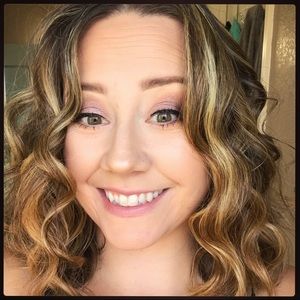 Meet your Posher, Kara